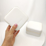 جعبه جواهرات چرم سفید