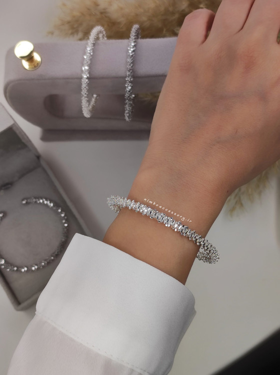 بنگل خاویاری سفید