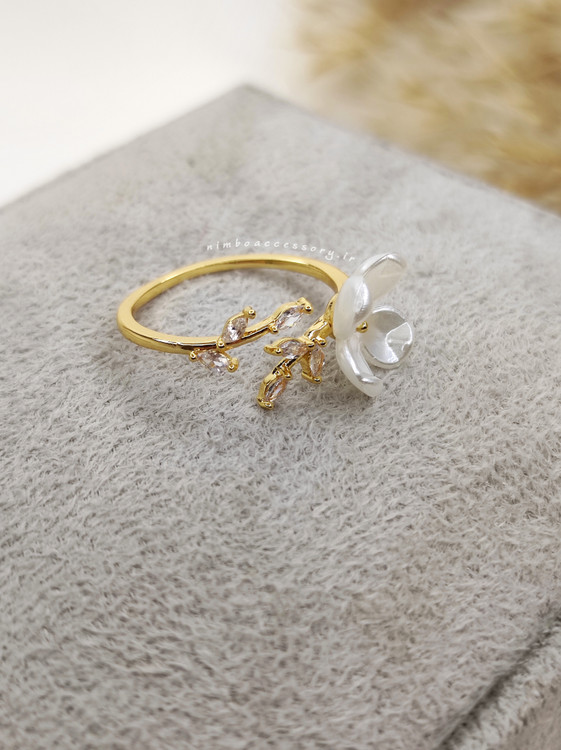 انگشتر شکوفه ای طلایی