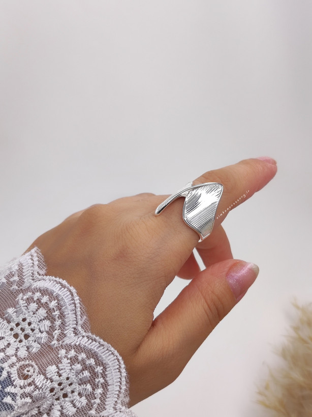 انگشتر مینیمال نقره ای