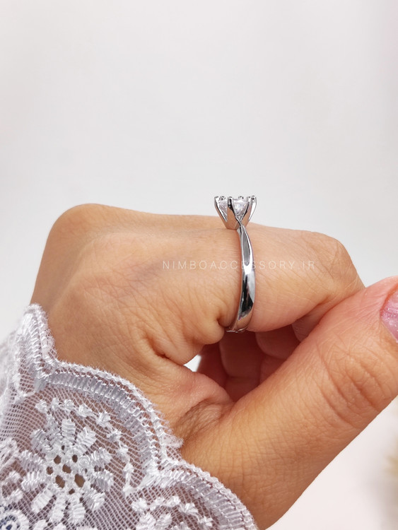 انگشتر جواهری تک نگین