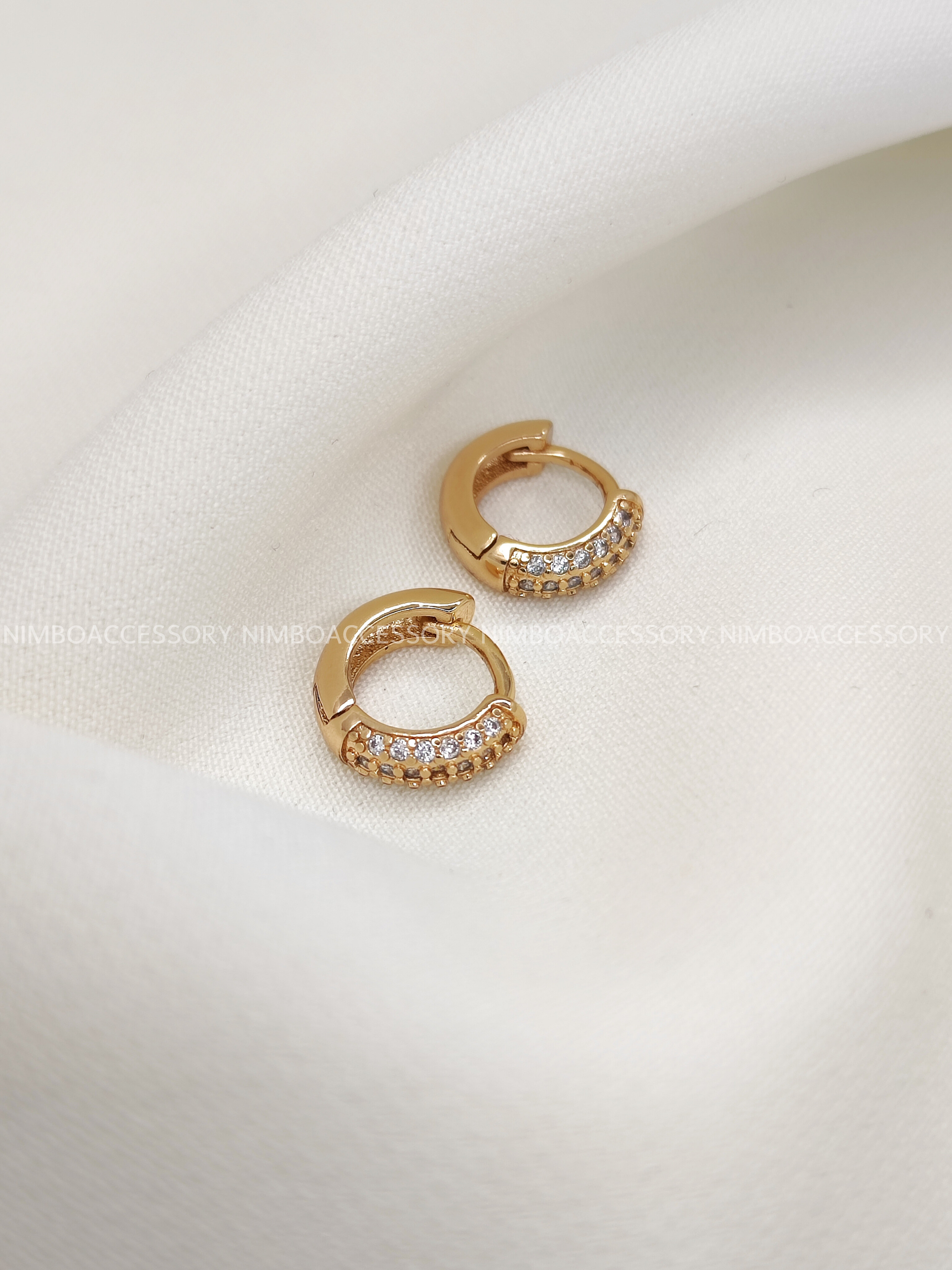 گوشواره ریز نگین دار
