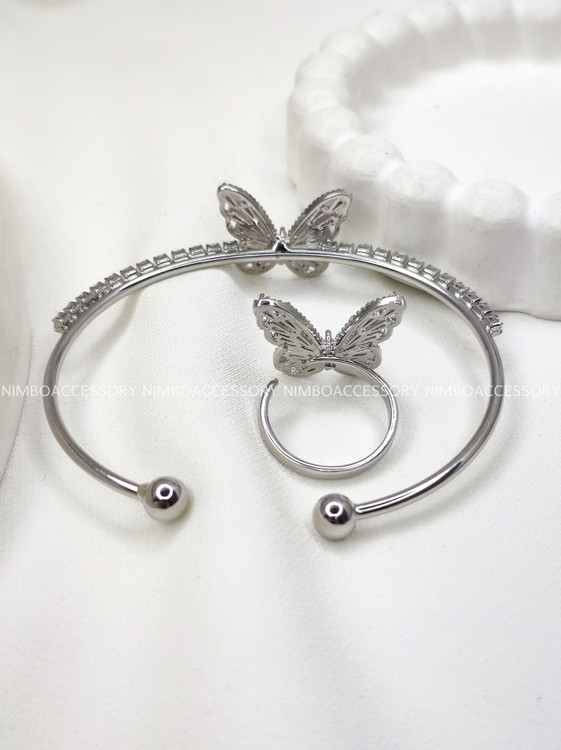 نیمست بنگل و انگشتر پروانه صورتی