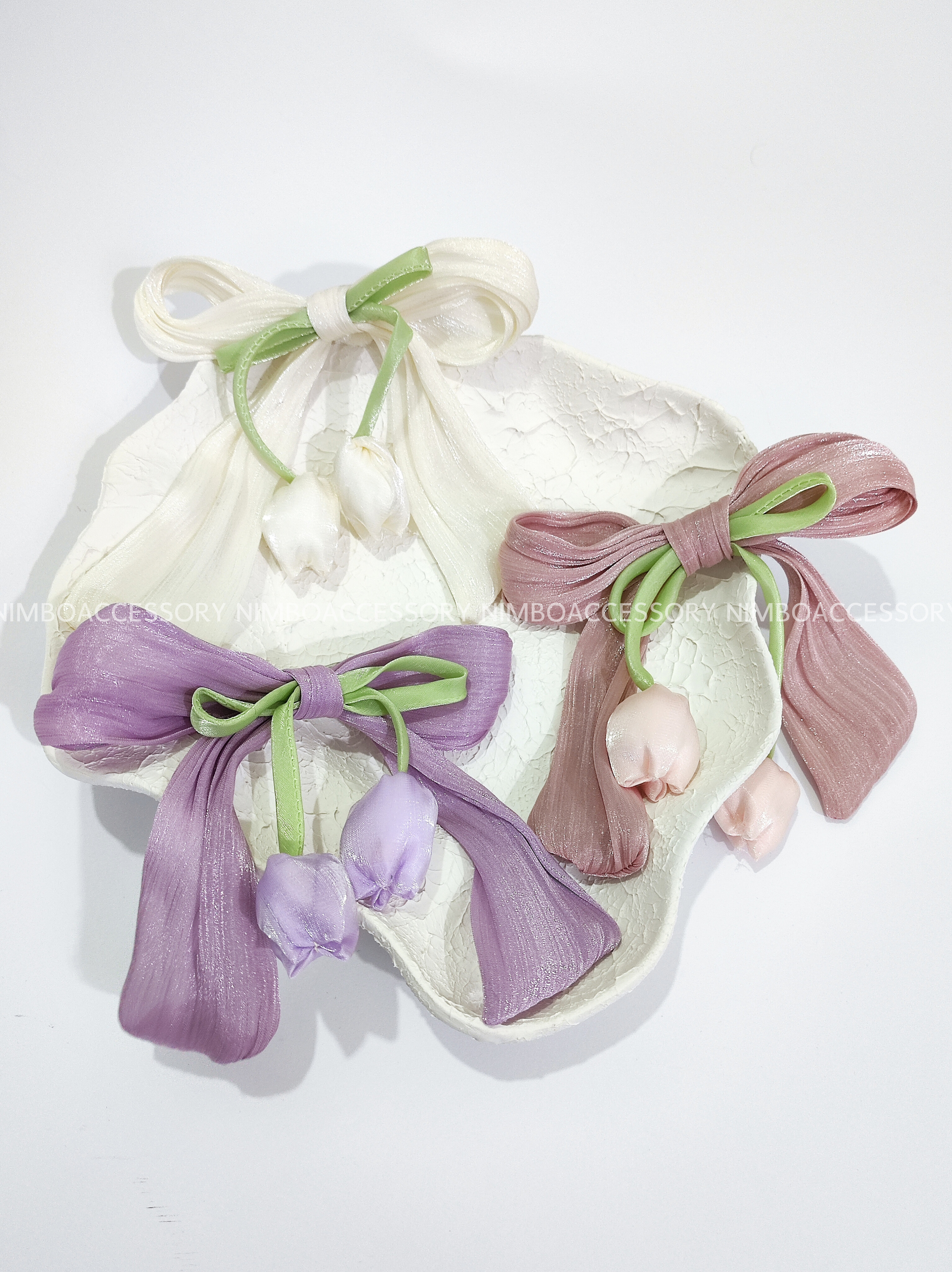 پاپیون انبری گل لاله