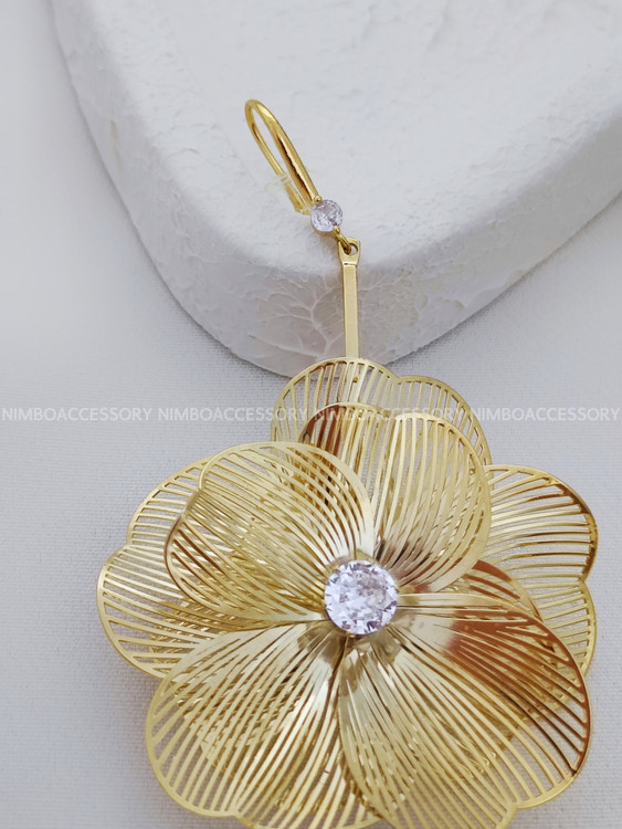 گوشواره بزرگ