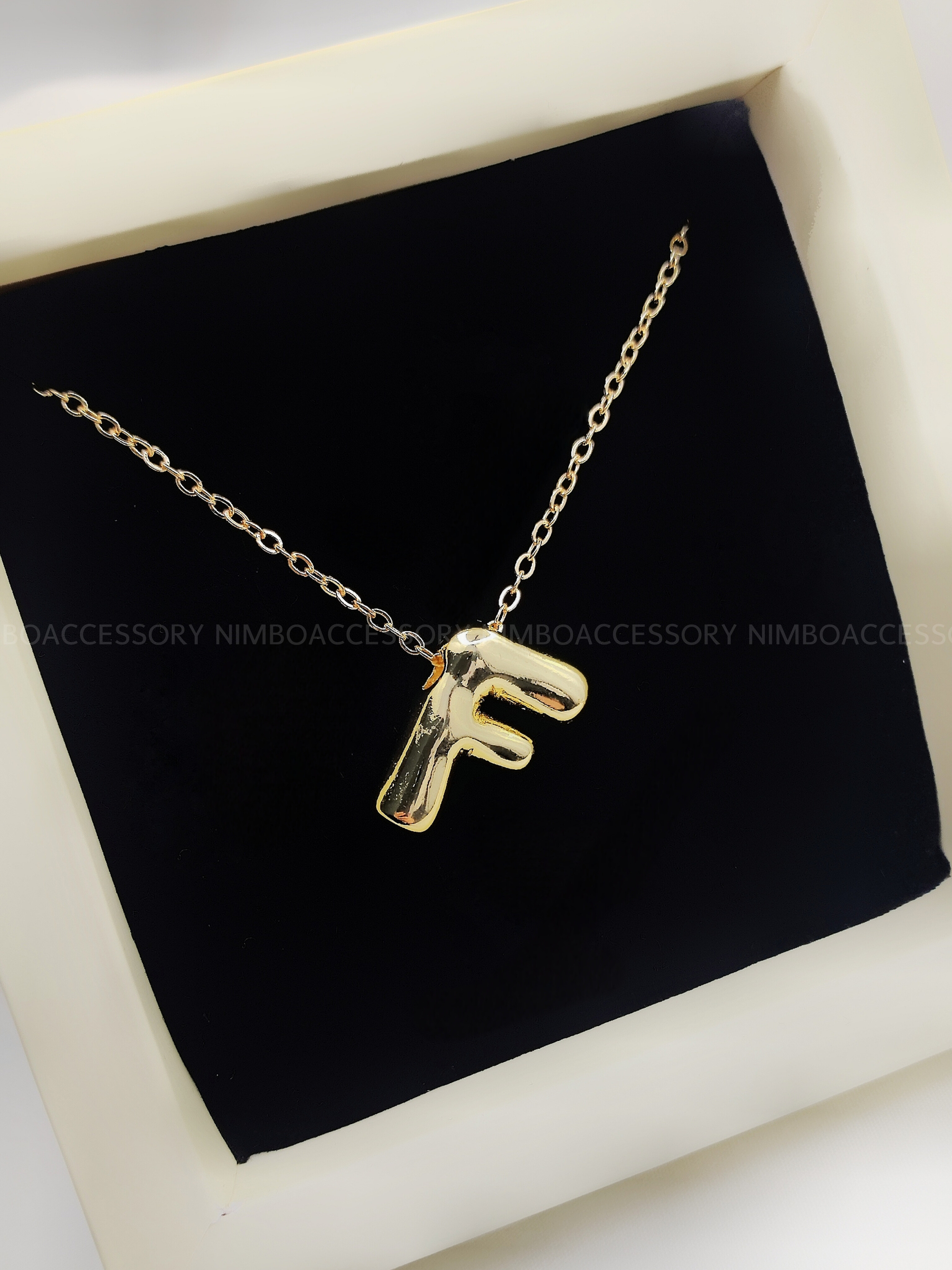 گردنبند حرف f