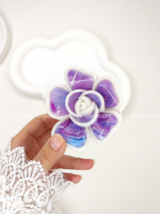 کلیپس گل بنفش