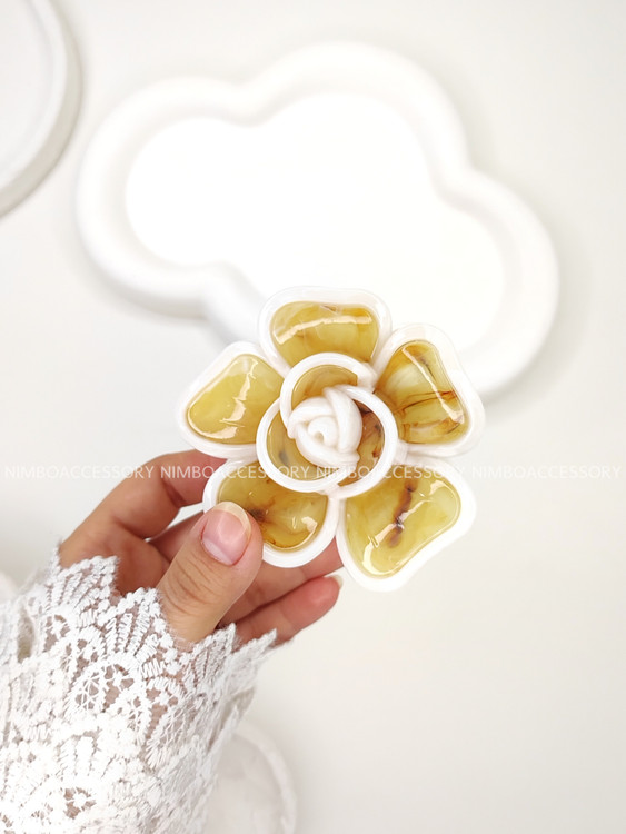 کلیپس گل شکلاتی