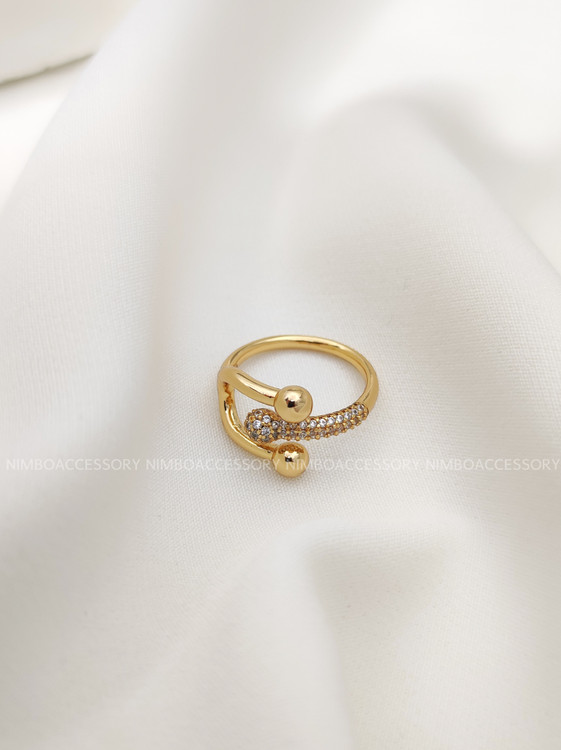 انگشتر طلایی تیفانی