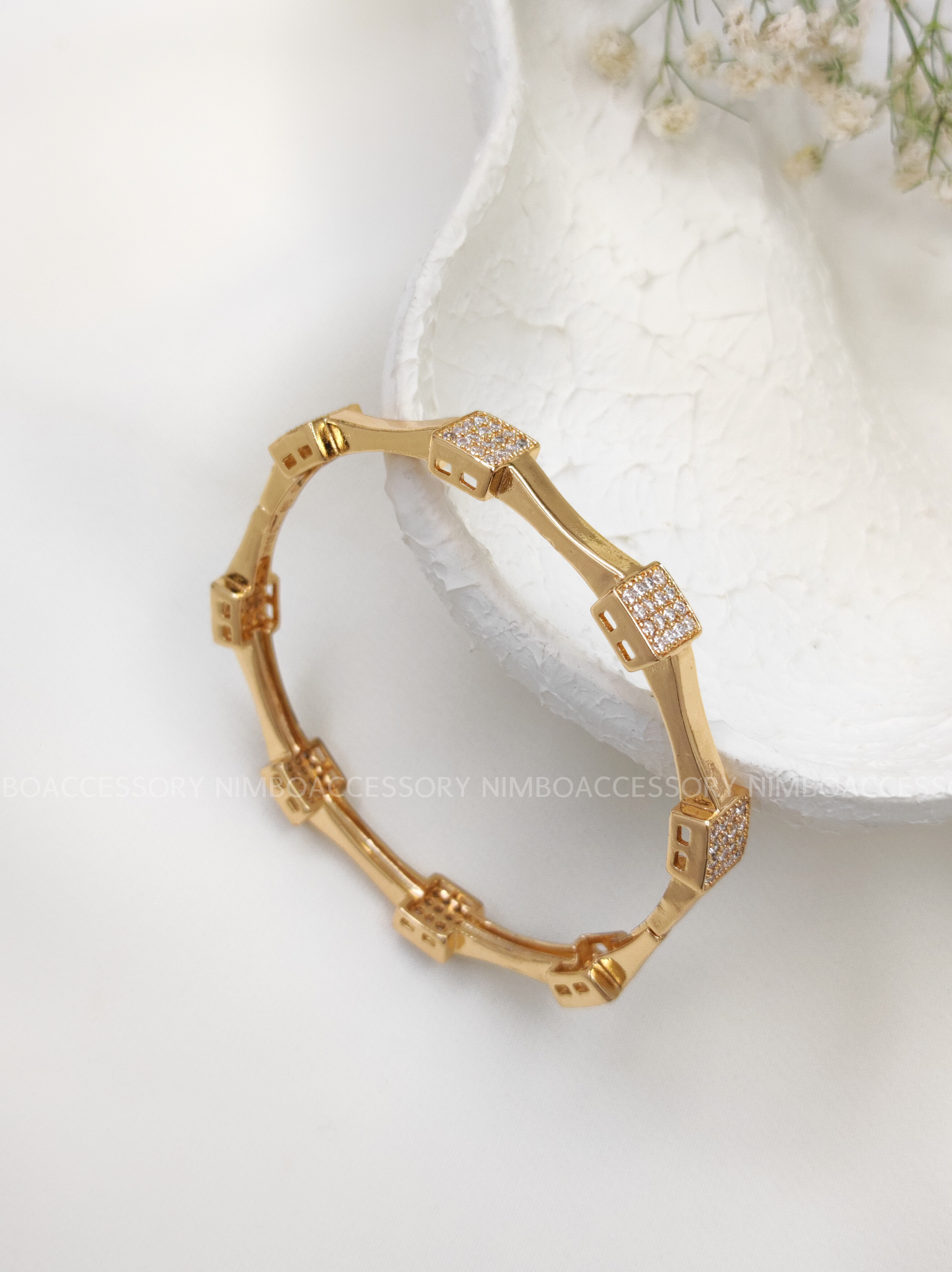 دستبند النگویی مربعی 332